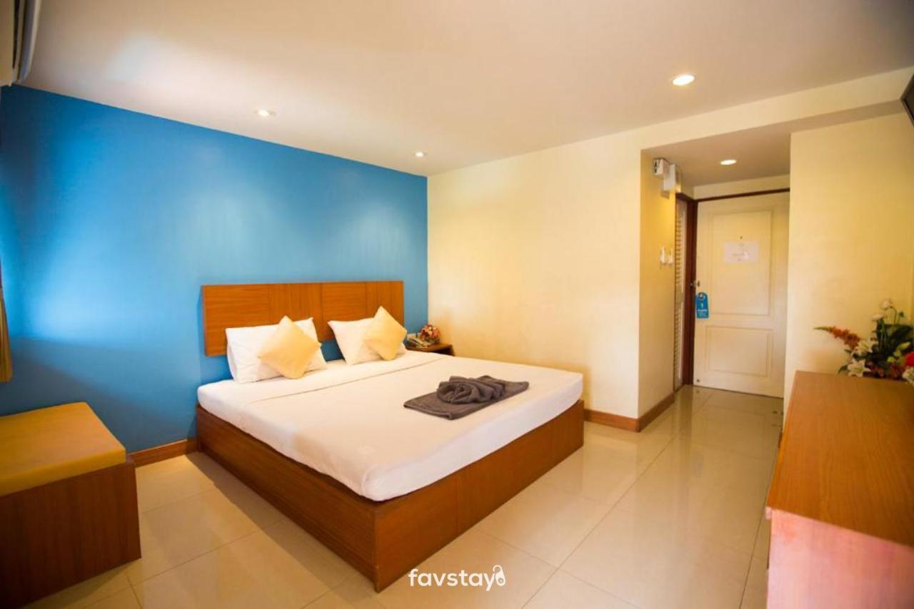 Twin Palms Suites And Residence 파타야 외부 사진