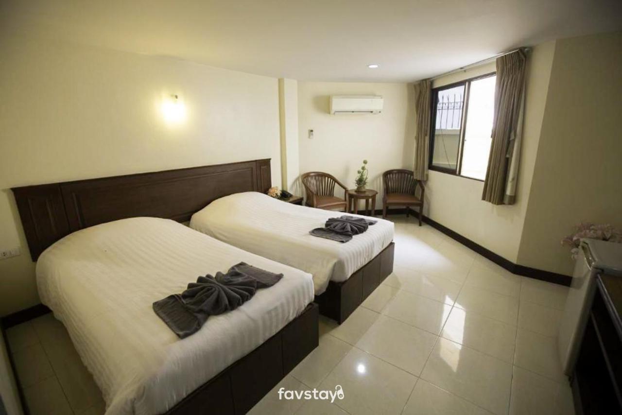 Twin Palms Suites And Residence 파타야 외부 사진